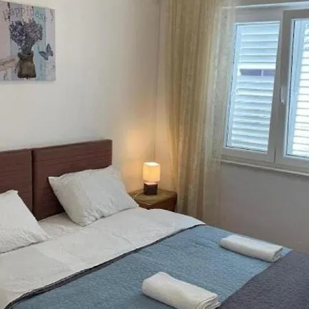 2 - Double With Shared Bathroom 1 - 4 Dubrownik
