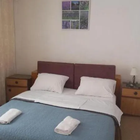 2 - Double With Shared Bathroom 1 - 4 * Dubrownik