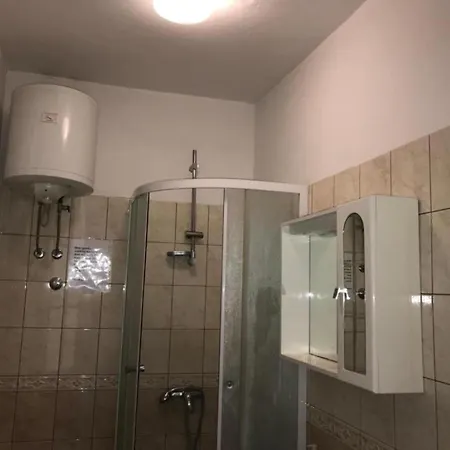 2 - Double With Shared Bathroom 1 - 4 Dubrownik