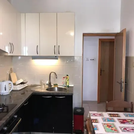 2 - Double With Shared Bathroom 1 - 4